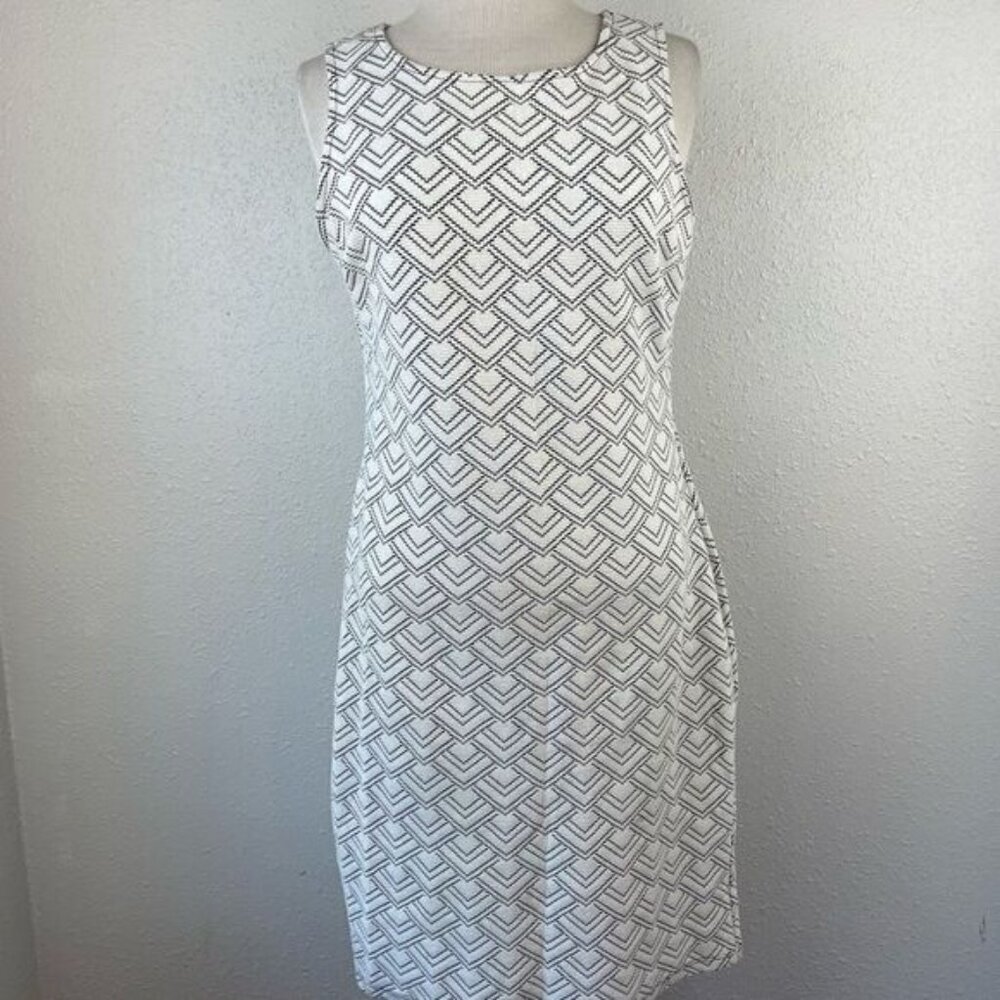 Kaileigh Sleeveless Midi Dress Size M EUC